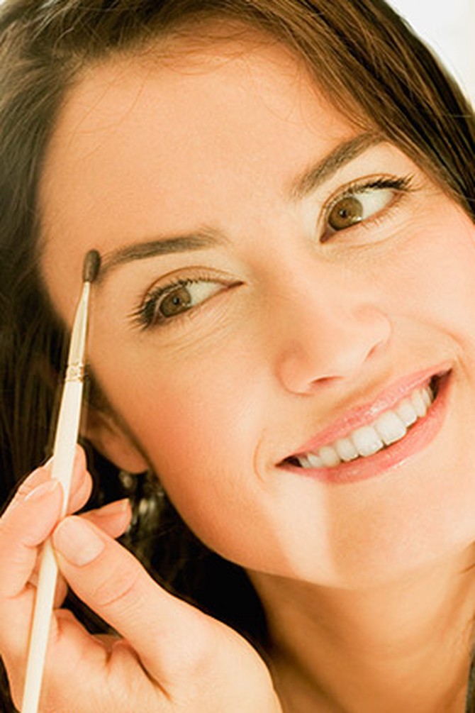Makeup Tricks To Make You Look Less Tired Easy Makeup Tips 