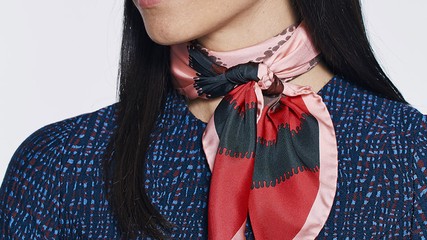 4 Super Stylish Ways to Tie a Scarf